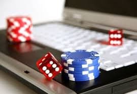 Giao diện nền tảng ga 33 hiển thị slot online, casino và thể thao trên màn hình điện thoại
